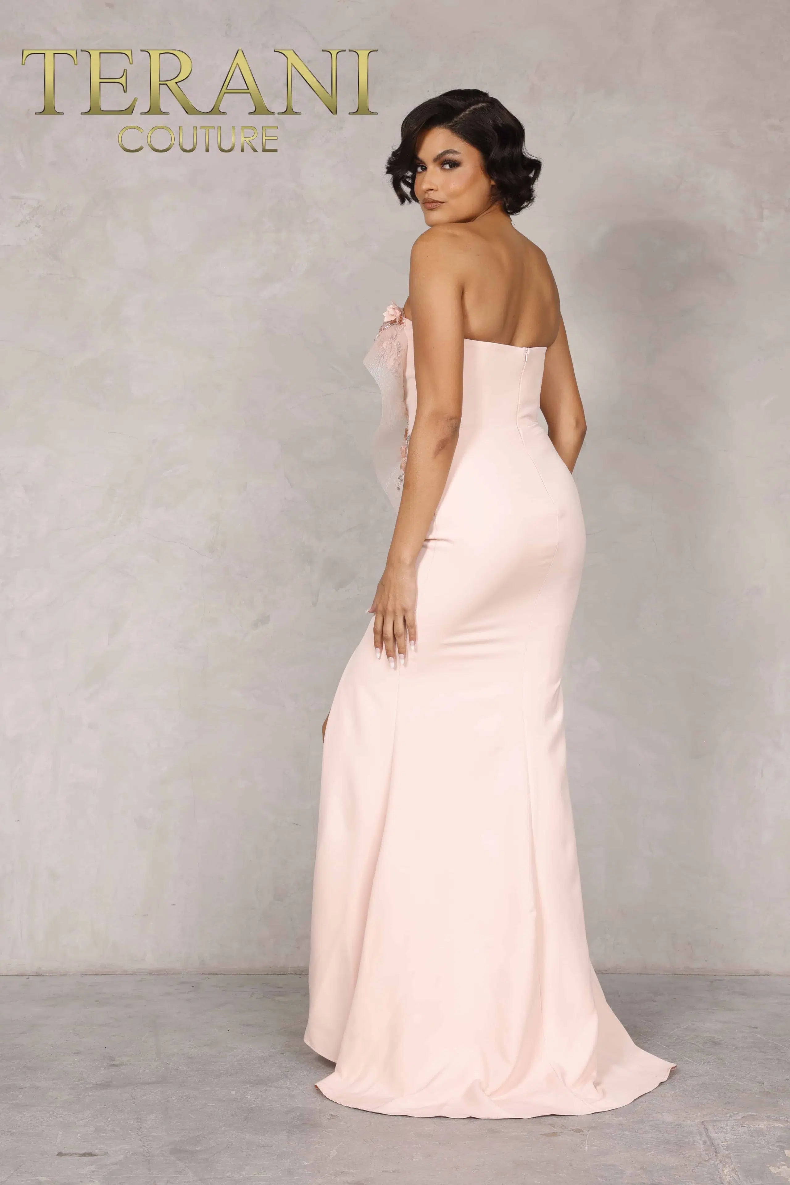 Welcome to WWW.SWANDRESSES.COM, your destination for authentic designer dresses. Discover our Elegant Maxi, Classic Cocktail, Sophisticated Sheath, Glamorous Mermaid, Timeless A-Line, Romantic Lace, Off-the-Shoulder, and High-Low Dresses. Perfect for weddings, galas, proms, and special occasions. Elevate your style 