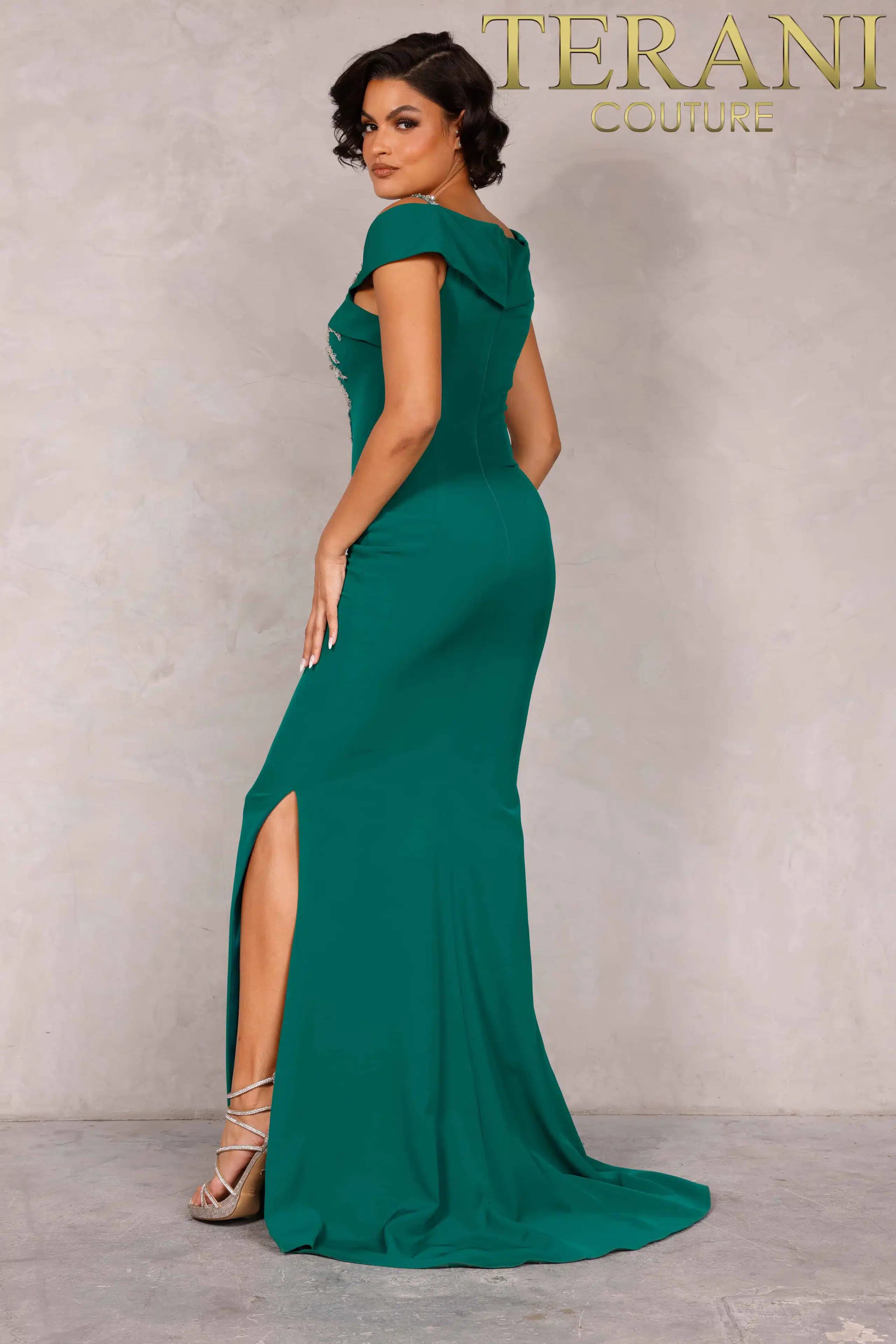 Welcome to WWW.SWANDRESSES.COM, your destination for authentic designer dresses. Discover our Elegant Maxi, Classic Cocktail, Sophisticated Sheath, Glamorous Mermaid, Timeless A-Line, Romantic Lace, Off-the-Shoulder, and High-Low Dresses. Perfect for weddings, galas, proms, and special occasions. Elevate your style 