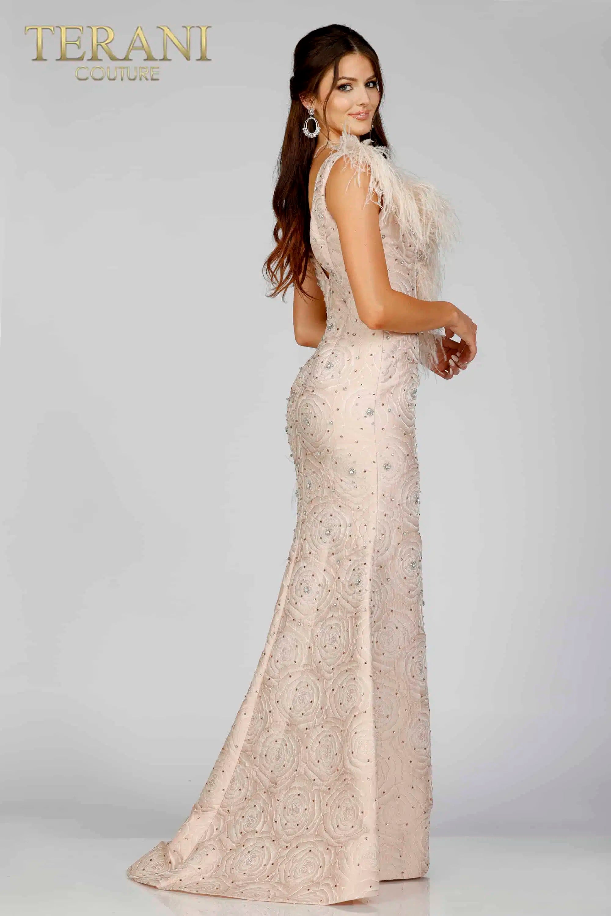 Welcome to WWW.SWANDRESSES.COM, your destination for authentic designer dresses. Discover our Elegant Maxi, Classic Cocktail, Sophisticated Sheath, Glamorous Mermaid, Timeless A-Line, Romantic Lace, Off-the-Shoulder, and High-Low Dresses. Perfect for weddings, galas, proms, and special occasions. Elevate your style 