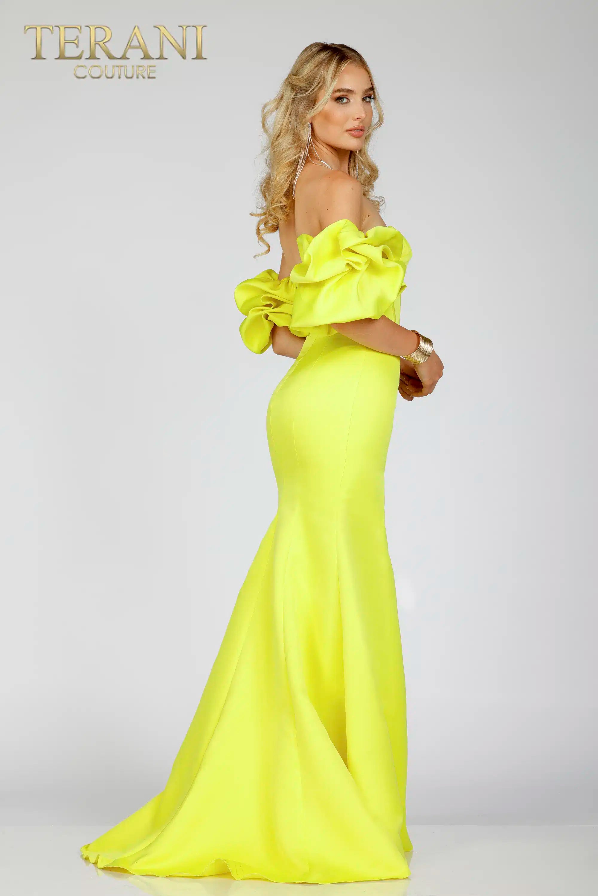 Welcome to WWW.SWANDRESSES.COM, your destination for authentic designer dresses. Discover our Elegant Maxi, Classic Cocktail, Sophisticated Sheath, Glamorous Mermaid, Timeless A-Line, Romantic Lace, Off-the-Shoulder, and High-Low Dresses. Perfect for weddings, galas, proms, and special occasions. Elevate your style 