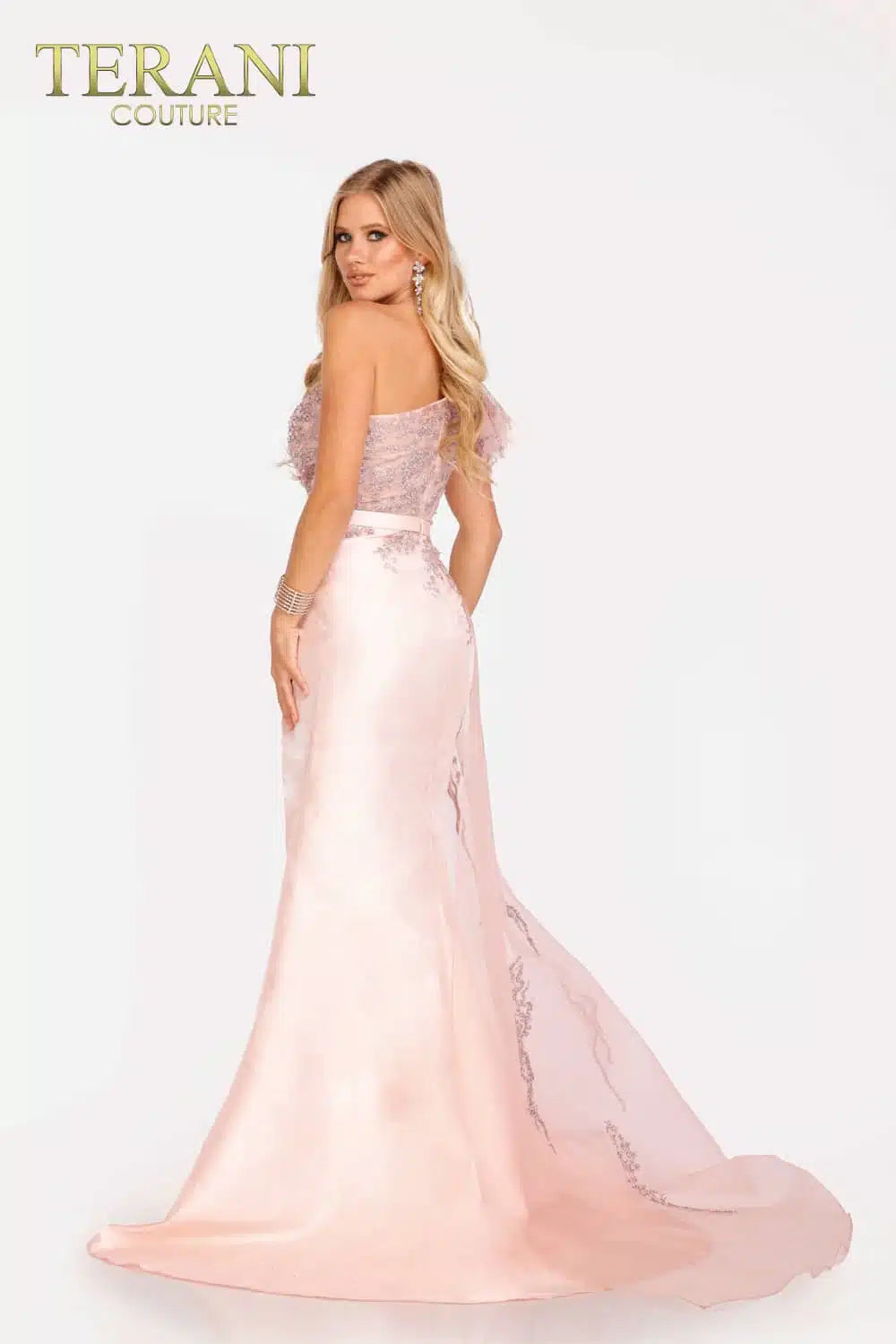 Welcome to WWW.SWANDRESSES.COM, your destination for authentic designer dresses. Discover our Elegant Maxi, Classic Cocktail, Sophisticated Sheath, Glamorous Mermaid, Timeless A-Line, Romantic Lace, Off-the-Shoulder, and High-Low Dresses. Perfect for weddings, galas, proms, and special occasions. Elevate your style 