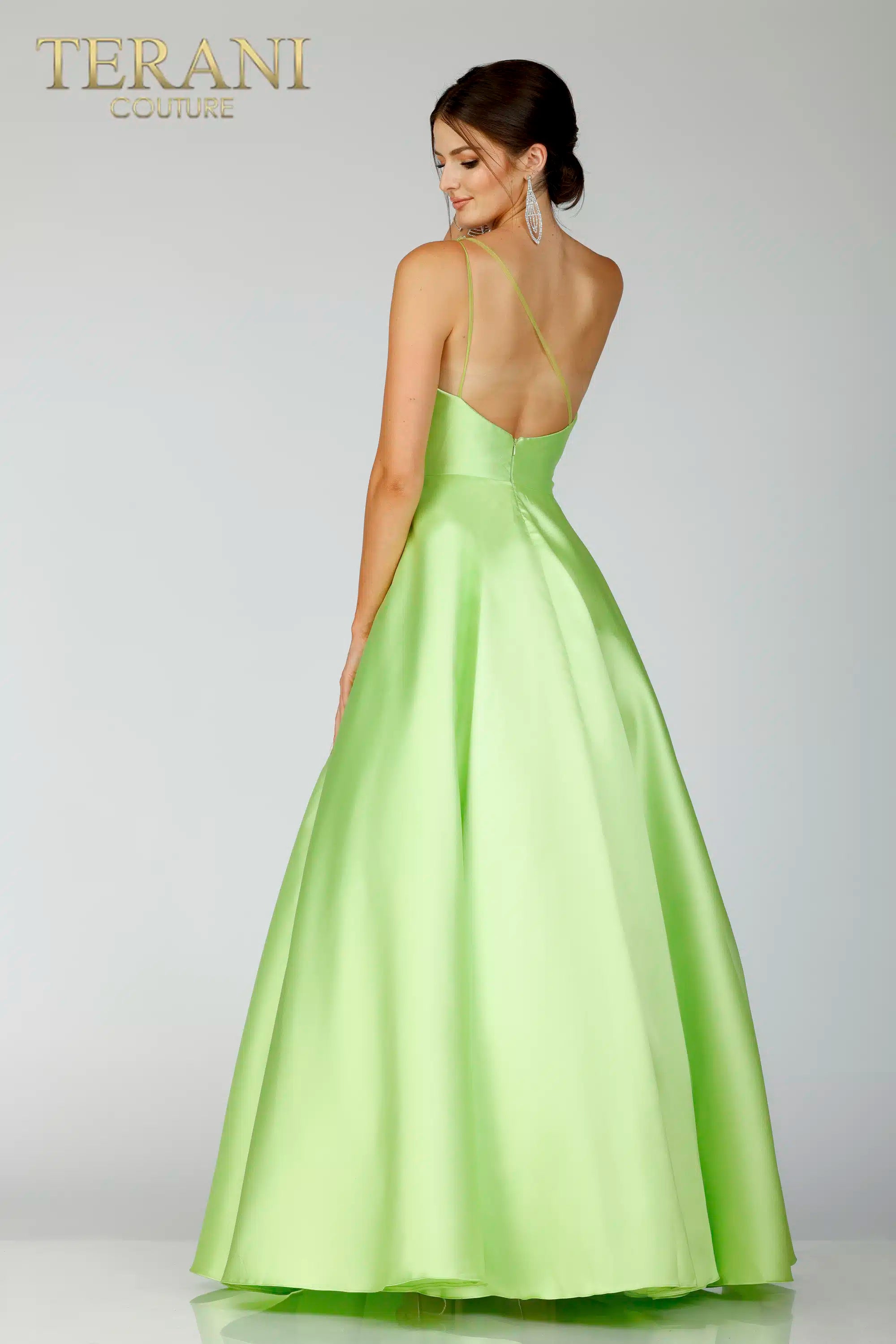 Welcome to WWW.SWANDRESSES.COM, your destination for authentic designer dresses. Discover our Elegant Maxi, Classic Cocktail, Sophisticated Sheath, Glamorous Mermaid, Timeless A-Line, Romantic Lace, Off-the-Shoulder, and High-Low Dresses. Perfect for weddings, galas, proms, and special occasions. Elevate your style 