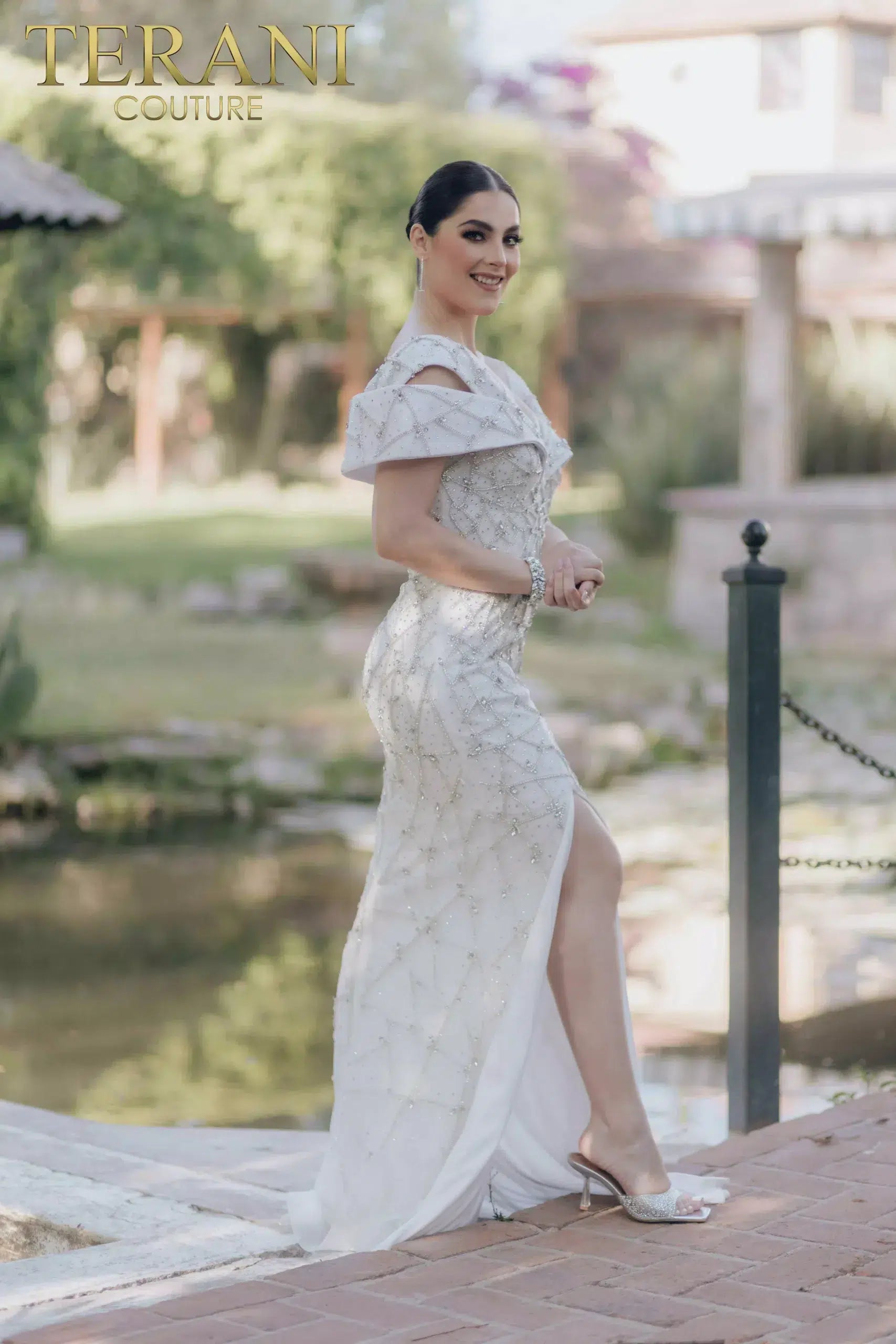 Welcome to WWW.SWANDRESSES.COM, your destination for authentic designer dresses. Discover our Elegant Maxi, Classic Cocktail, Sophisticated Sheath, Glamorous Mermaid, Timeless A-Line, Romantic Lace, Off-the-Shoulder, and High-Low Dresses. Perfect for weddings, galas, proms, and special occasions. Elevate your style 