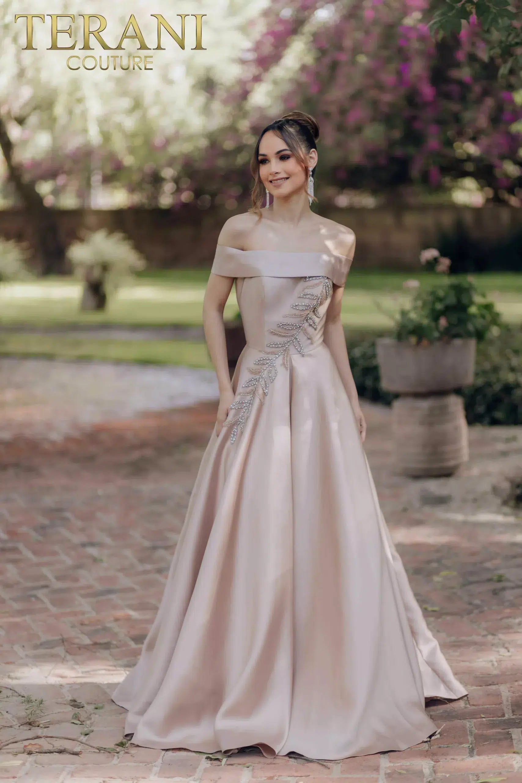 Welcome to WWW.SWANDRESSES.COM, your destination for authentic designer dresses. Discover our Elegant Maxi, Classic Cocktail, Sophisticated Sheath, Glamorous Mermaid, Timeless A-Line, Romantic Lace, Off-the-Shoulder, and High-Low Dresses. Perfect for weddings, galas, proms, and special occasions. Elevate your style 