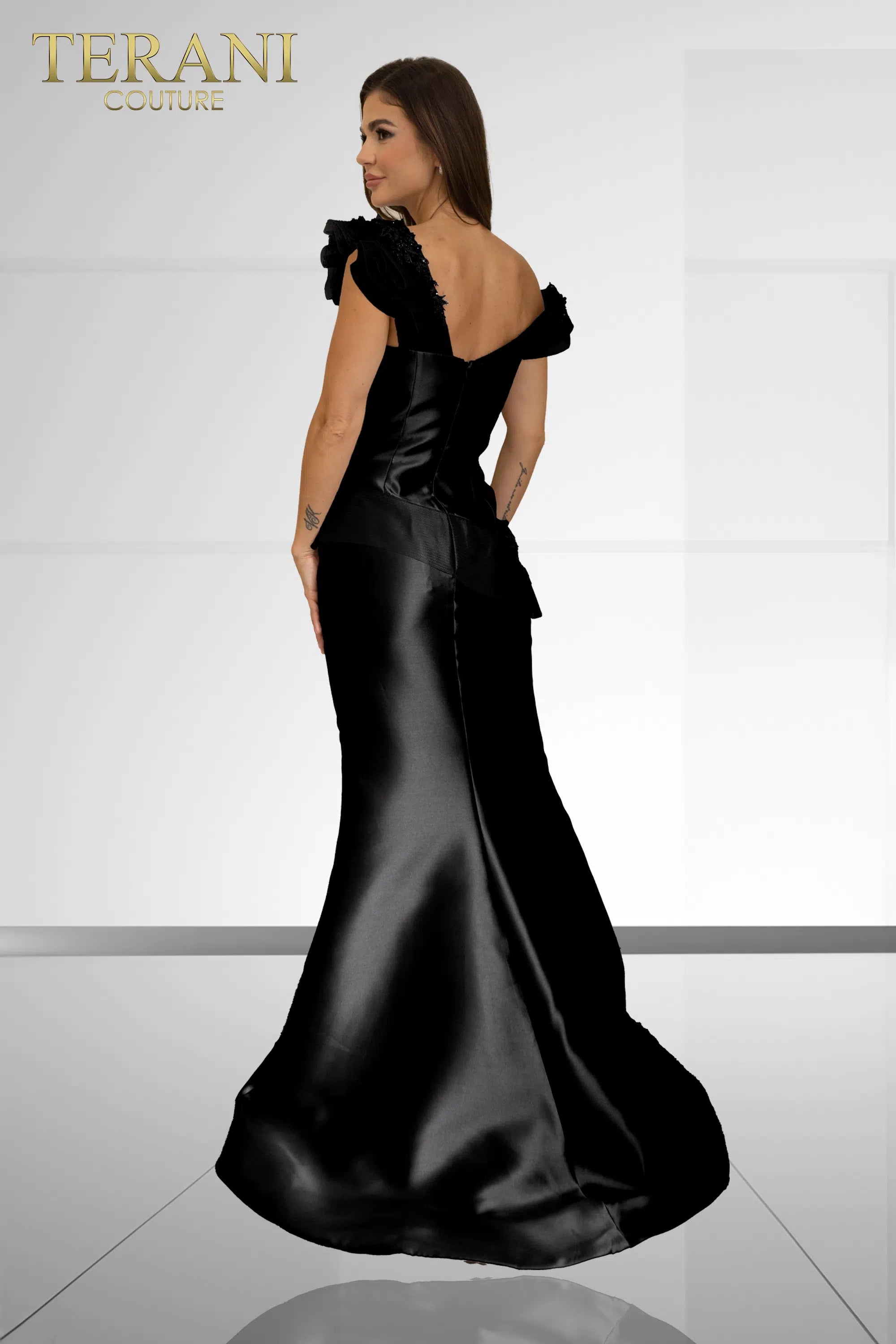 Welcome to WWW.SWANDRESSES.COM, your destination for authentic designer dresses. Discover our Elegant Maxi, Classic Cocktail, Sophisticated Sheath, Glamorous Mermaid, Timeless A-Line, Romantic Lace, Off-the-Shoulder, and High-Low Dresses. Perfect for weddings, galas, proms, and special occasions. Elevate your style 