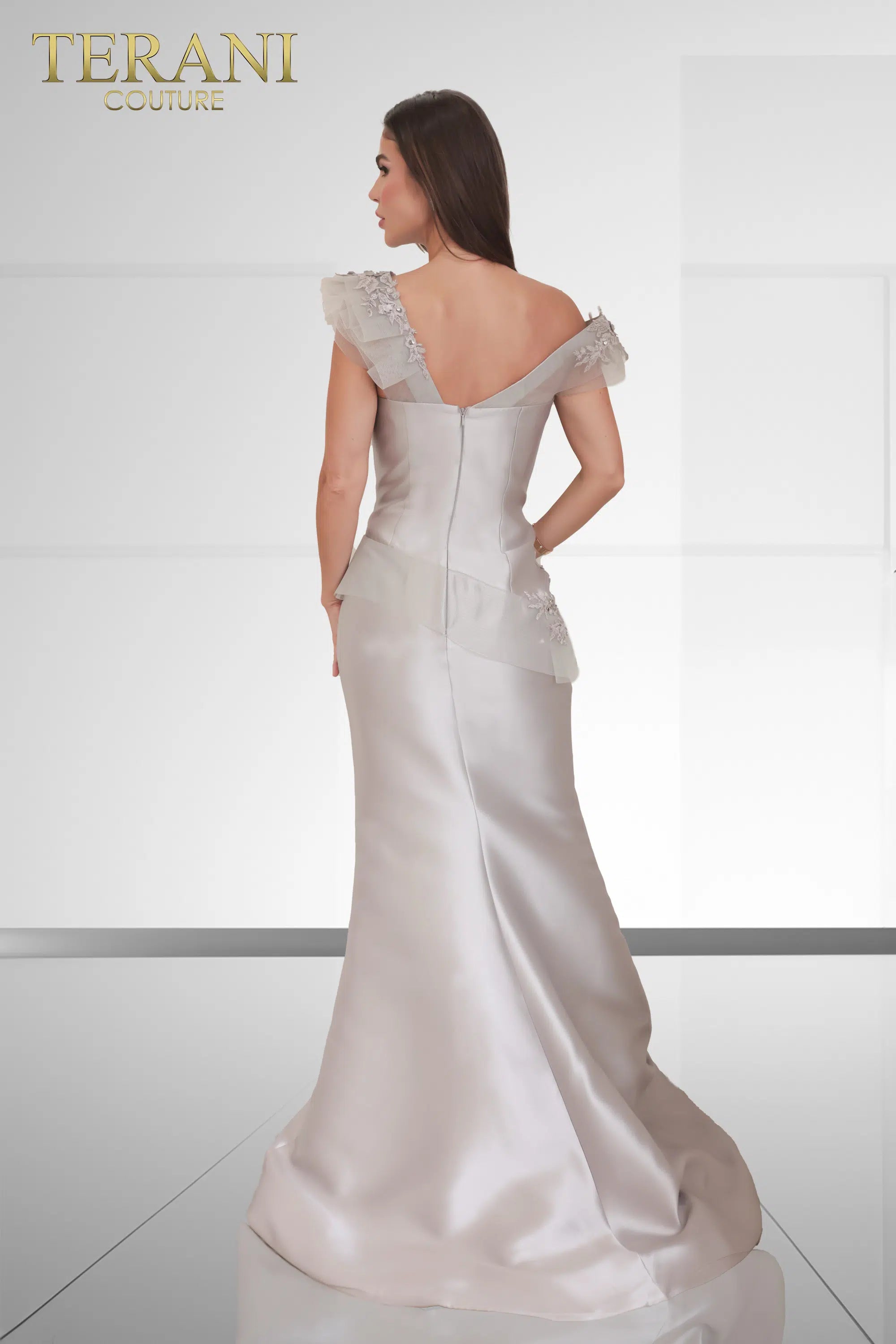 Welcome to WWW.SWANDRESSES.COM, your destination for authentic designer dresses. Discover our Elegant Maxi, Classic Cocktail, Sophisticated Sheath, Glamorous Mermaid, Timeless A-Line, Romantic Lace, Off-the-Shoulder, and High-Low Dresses. Perfect for weddings, galas, proms, and special occasions. Elevate your style 