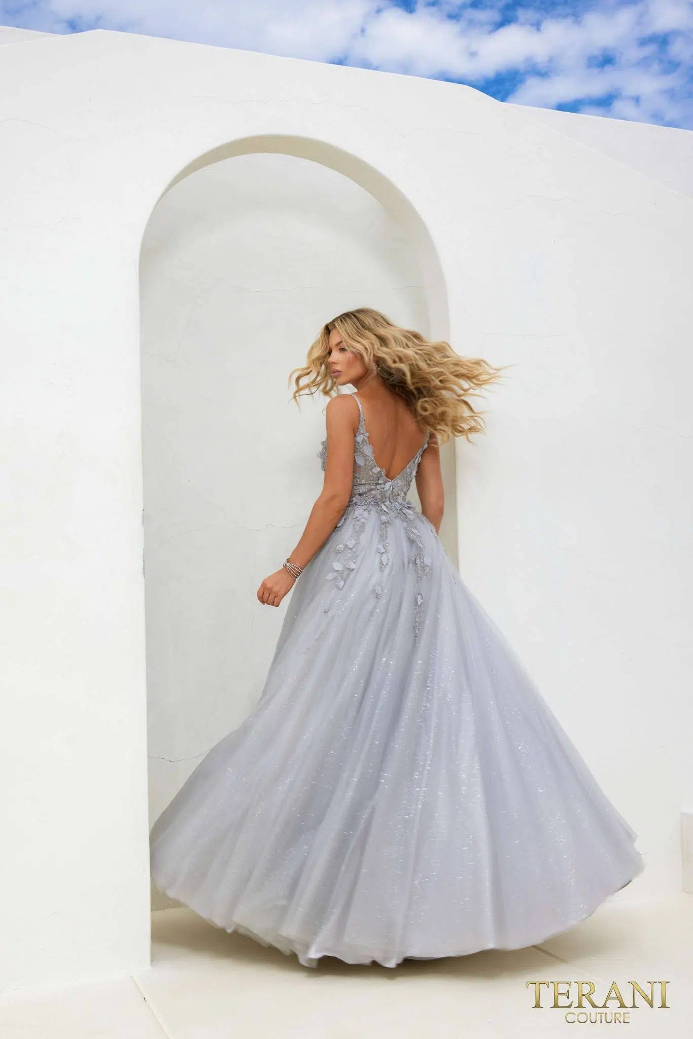 Welcome to WWW.SWANDRESSES.COM, your destination for authentic designer dresses. Discover our Elegant Maxi, Classic Cocktail, Sophisticated Sheath, Glamorous Mermaid, Timeless A-Line, Romantic Lace, Off-the-Shoulder, and High-Low Dresses. Perfect for weddings, galas, proms, and special occasions. Elevate your style 