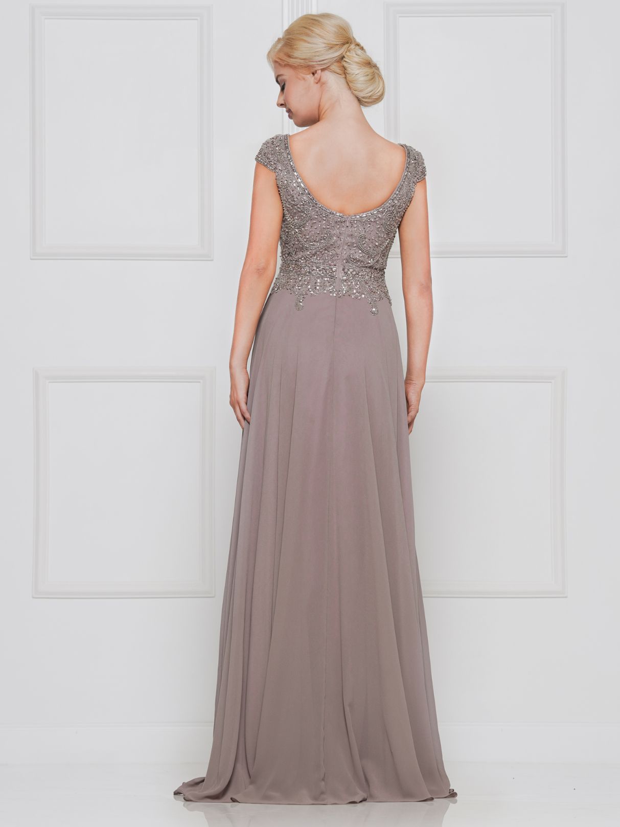 Welcome to WWW.SWANDRESSES.COM, your destination for authentic designer dresses. Discover our Elegant Maxi, Classic Cocktail, Sophisticated Sheath, Glamorous Mermaid, Timeless A-Line, Romantic Lace, Off-the-Shoulder, and High-Low Dresses. Perfect for weddings, galas, proms, and special occasions. Elevate your style 